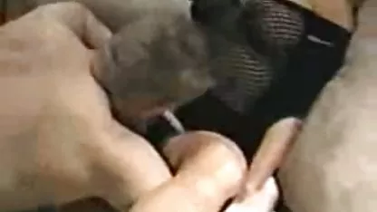 از یک, سگ ماده, سبزه شروع به او دمار صور سکس متحرک از روزگارمان